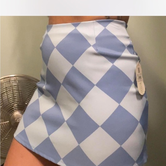 NWT Altar’d State blue-toned diamond checkered mini skirt - Picture 3 of 6